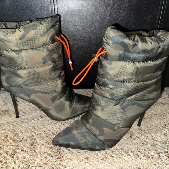 Steve Madden Camouflage Stiletto Ankle Boots - Picture 1 of 4